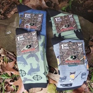 NWT Assorted Mossy Oak Men's Casual Socks - Blue, Green, Gray